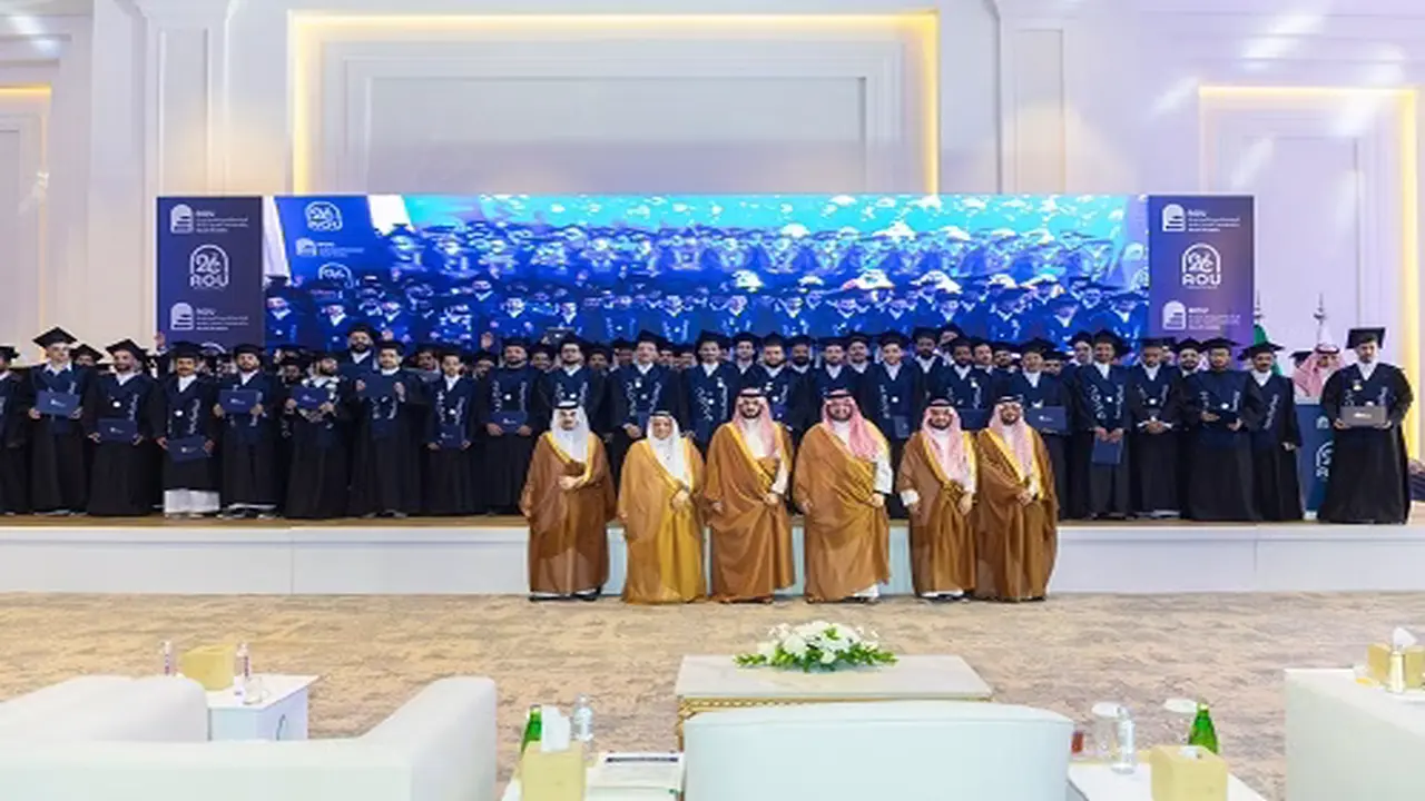 احتفال استثنائي.. تخريج 5100 طالب وطالبة من الجامعة العربية المفتوحة